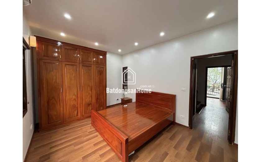 Cho thuê nhà LÀM SPA, KD ONLINE, VP Phố Hoàng Ngọc Phách, Đ.Đ, 50m2, 4 tầng, 25 triệu